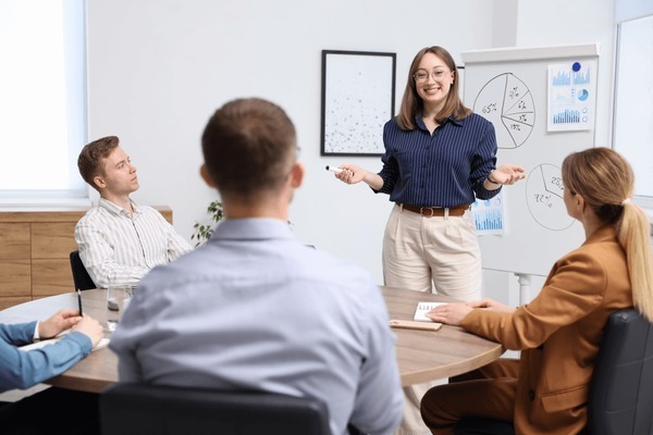 <b>产业园区开发与规划服务</b>